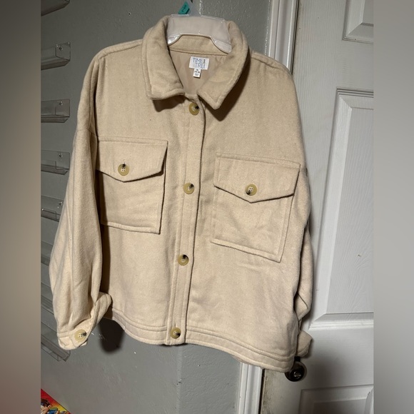 Shacket - Picture 1 of 3